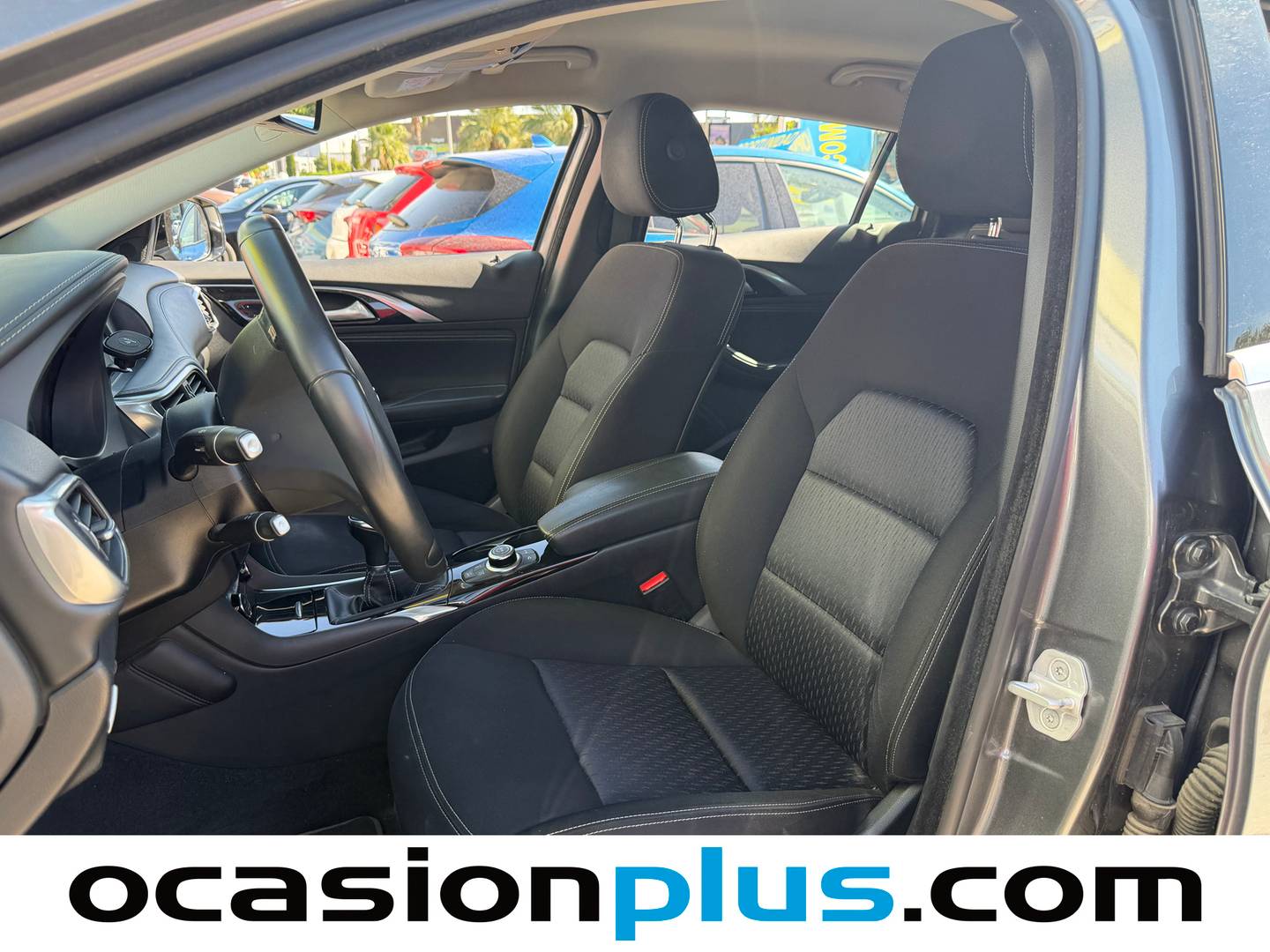 Foto Infiniti Q30 Infiniti Q30 1.5 D Premium (109 CV)