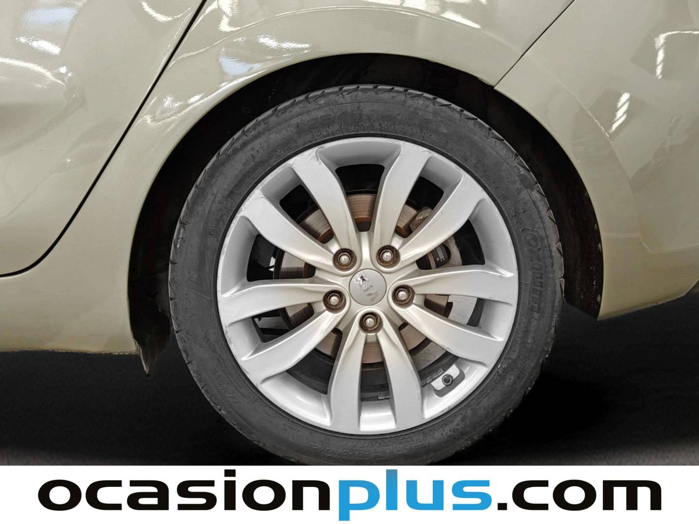 KIA Carens KIA Carens 1.6 GDi UEFA Euro 2016 Eco-Dynamics (135 CV) de ocasión