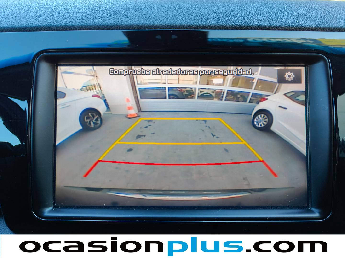 Acabados KIA Niro Kia Niro 1.6 GDi HEV Híbrido Emotion (141 CV)