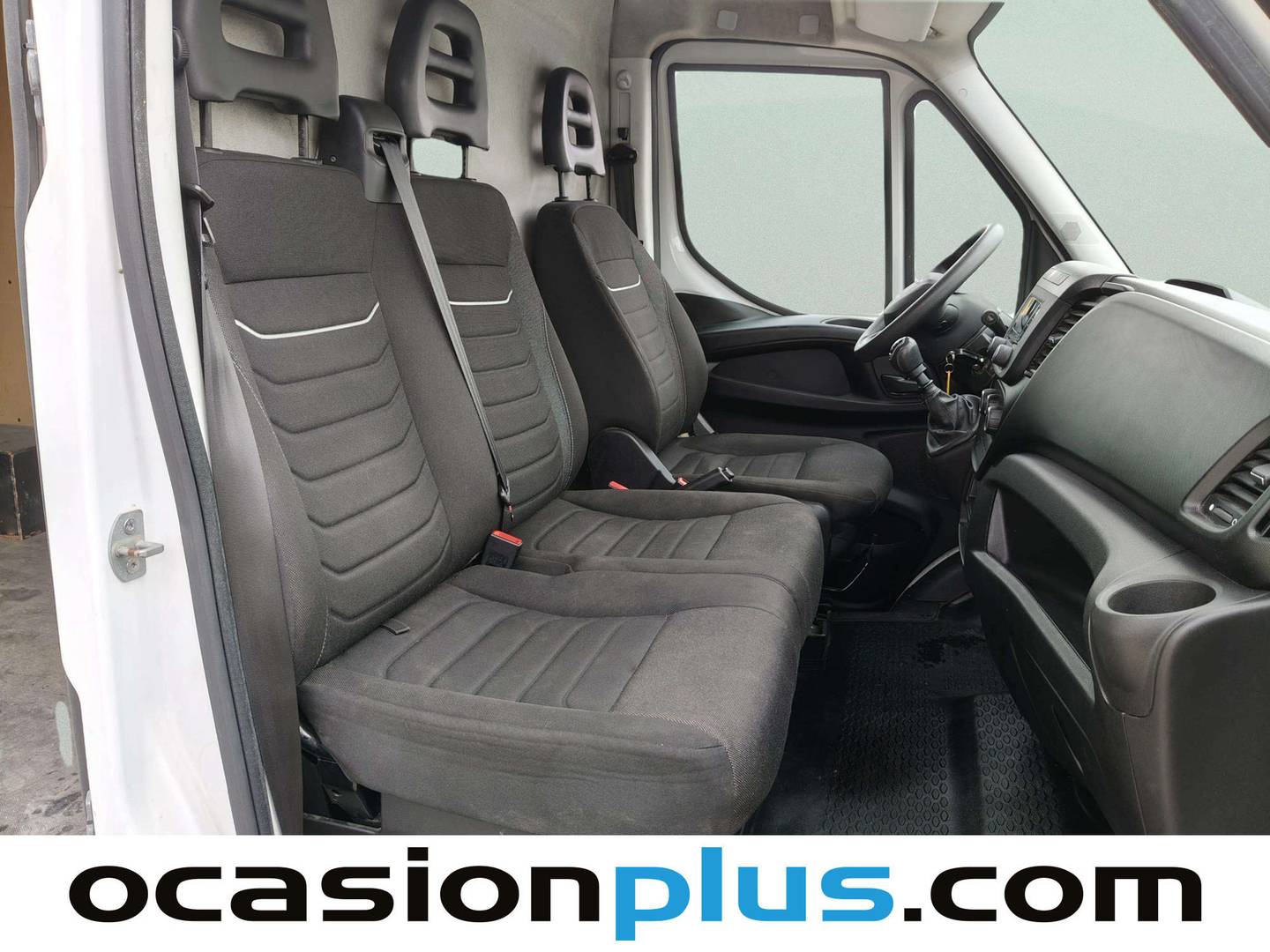 Fotos maletero Iveco Daily Iveco Daily 35S 16 V 3520L/H2 (156 CV) 3 Plazas