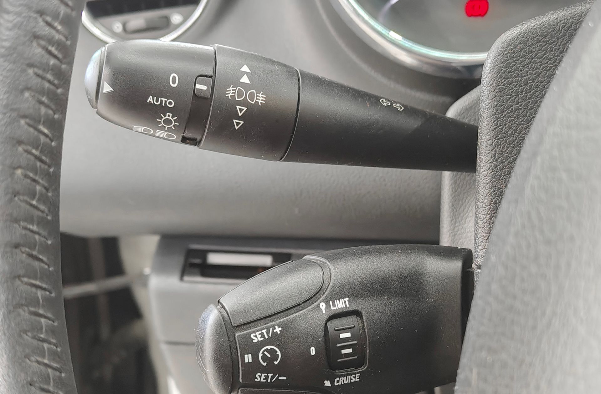 Peugeot 3008 2.0 HDi FAP Sport Pack - foto 26