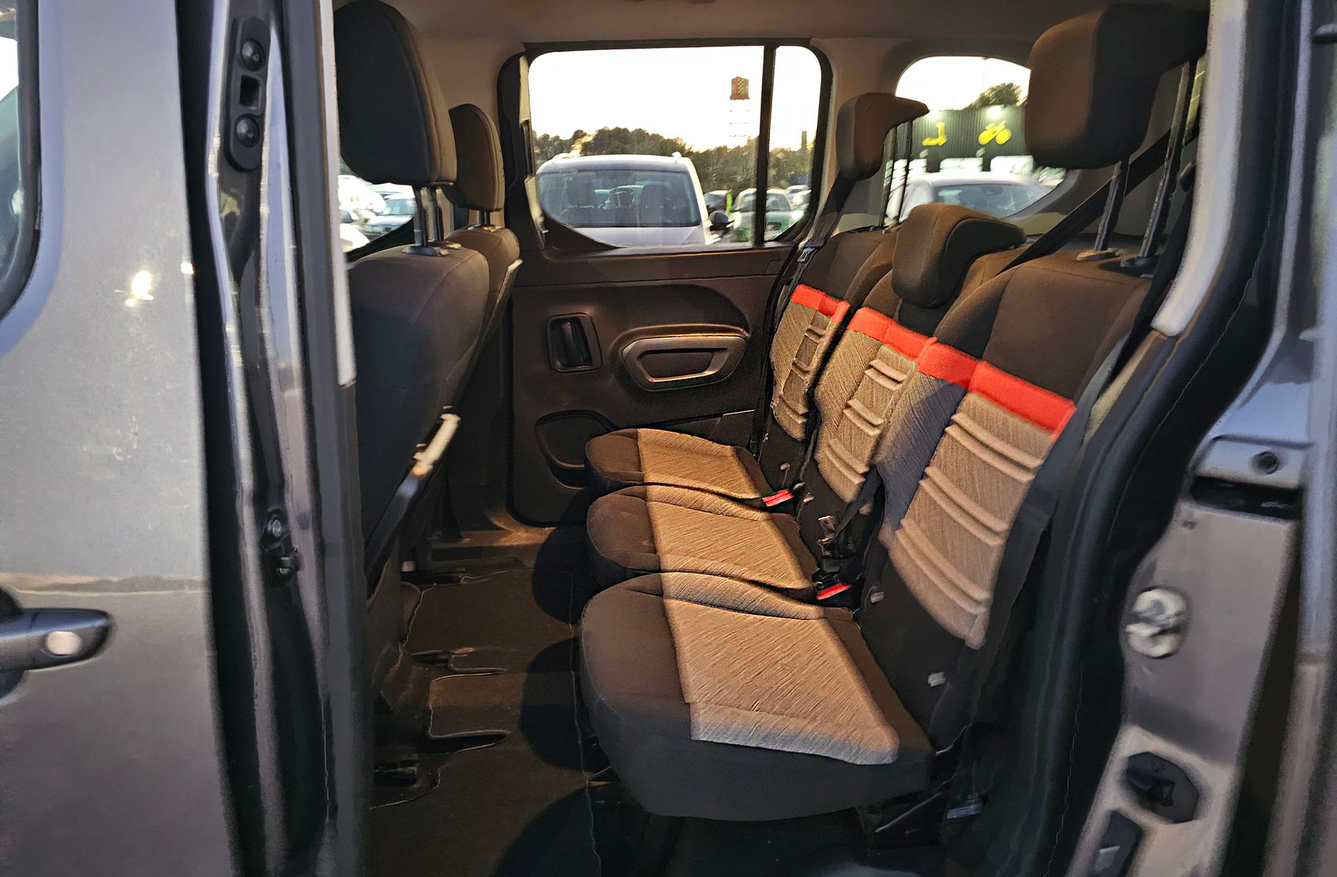 Citroën Berlingo BlueHDi 130 Talla M Shine EAT8 - foto 12