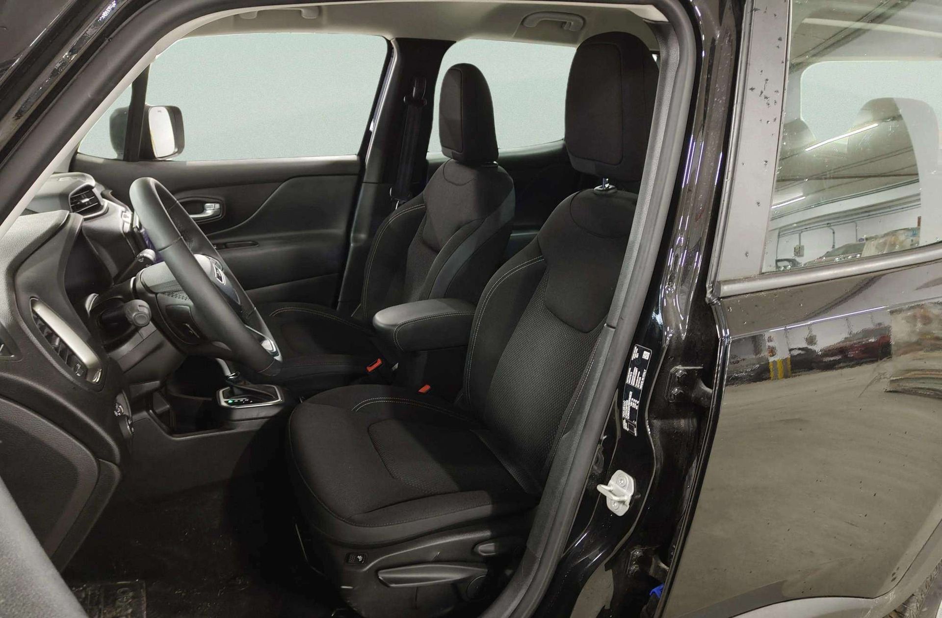 Jeep Renegade eHybrid 1.5 Altitude DCT - foto 13