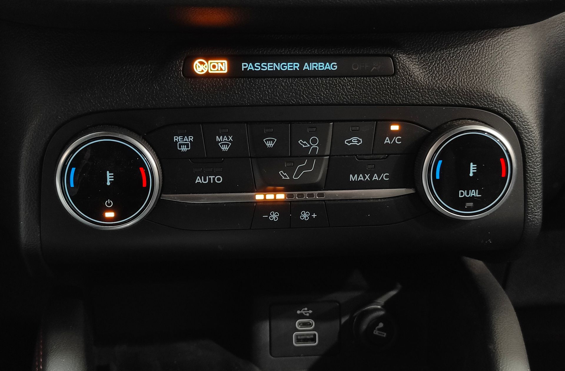 Ford Kuga 2.5 Duratec PHEV ST-Line X - foto 34