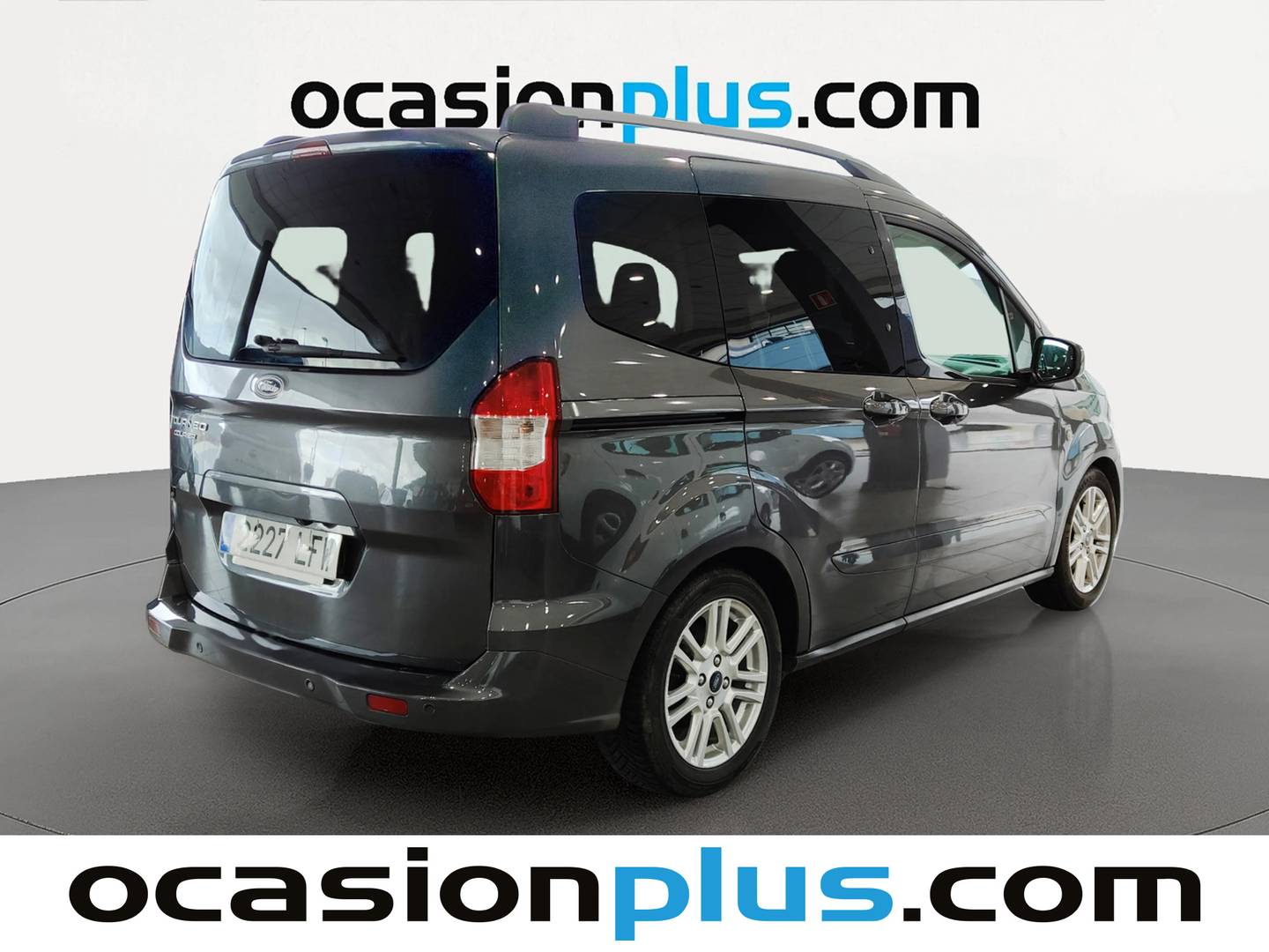 Foto trasera Ford Tourneo Courier Ford Tourneo Courier 1.5 TDCi Titanium (100 CV) derecha