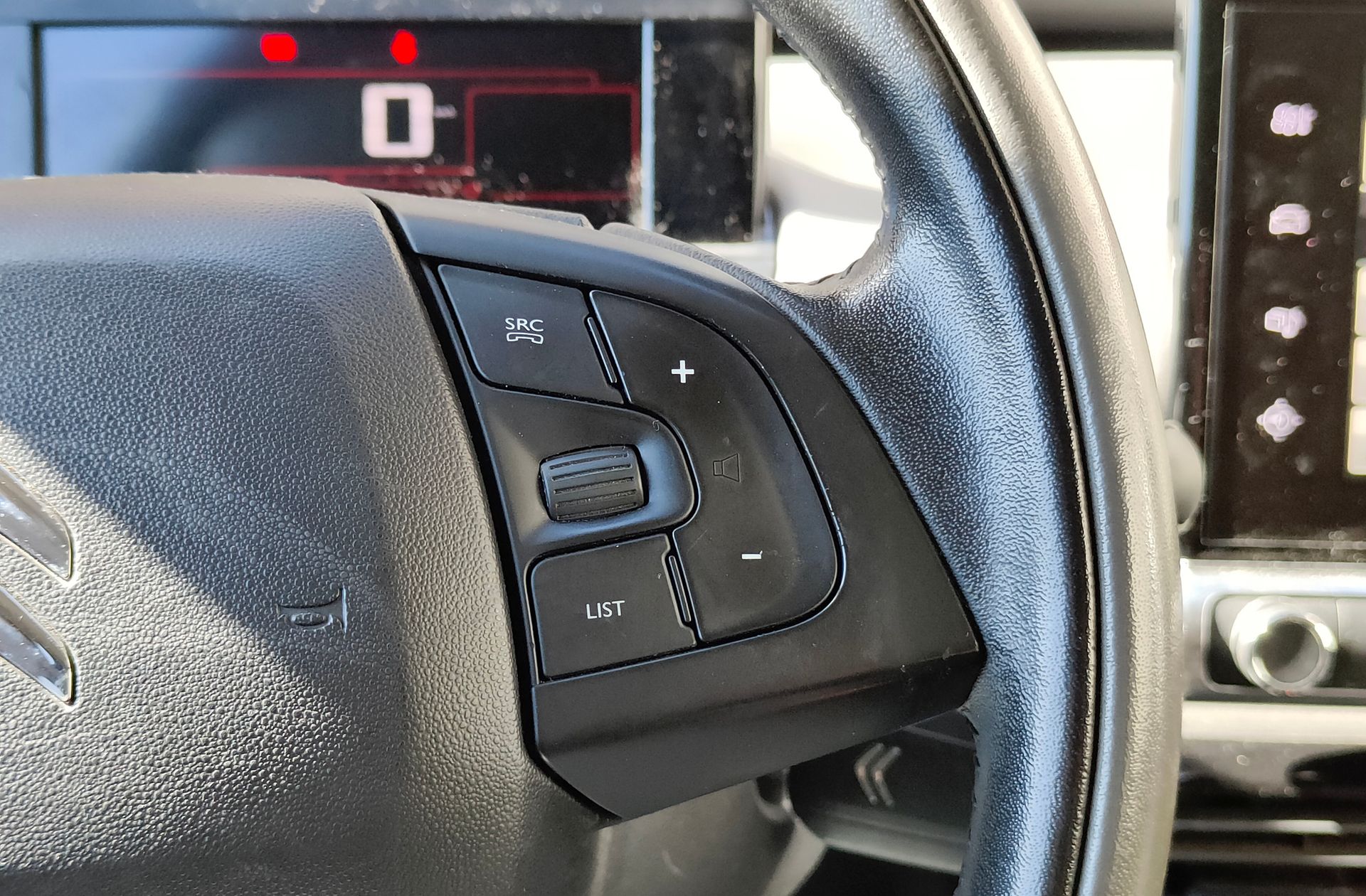 Citroën C4 Cactus PureTech 110 Shine - foto 24