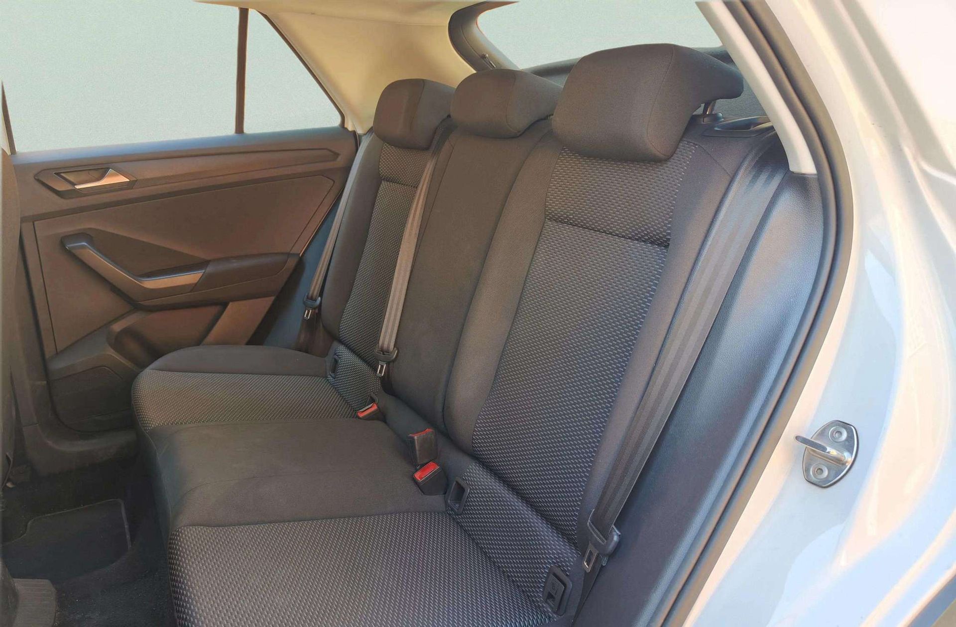 Volkswagen T-Roc 1.0 TSI - foto 10