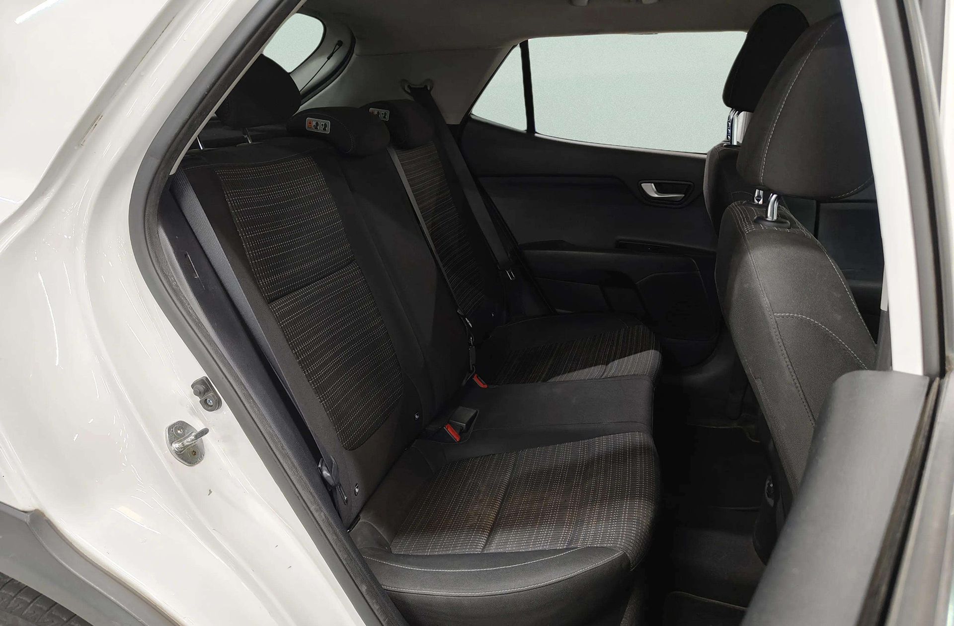 Kia Stonic 1.0 T-GDi Eco-Dynamic Drive - foto 17