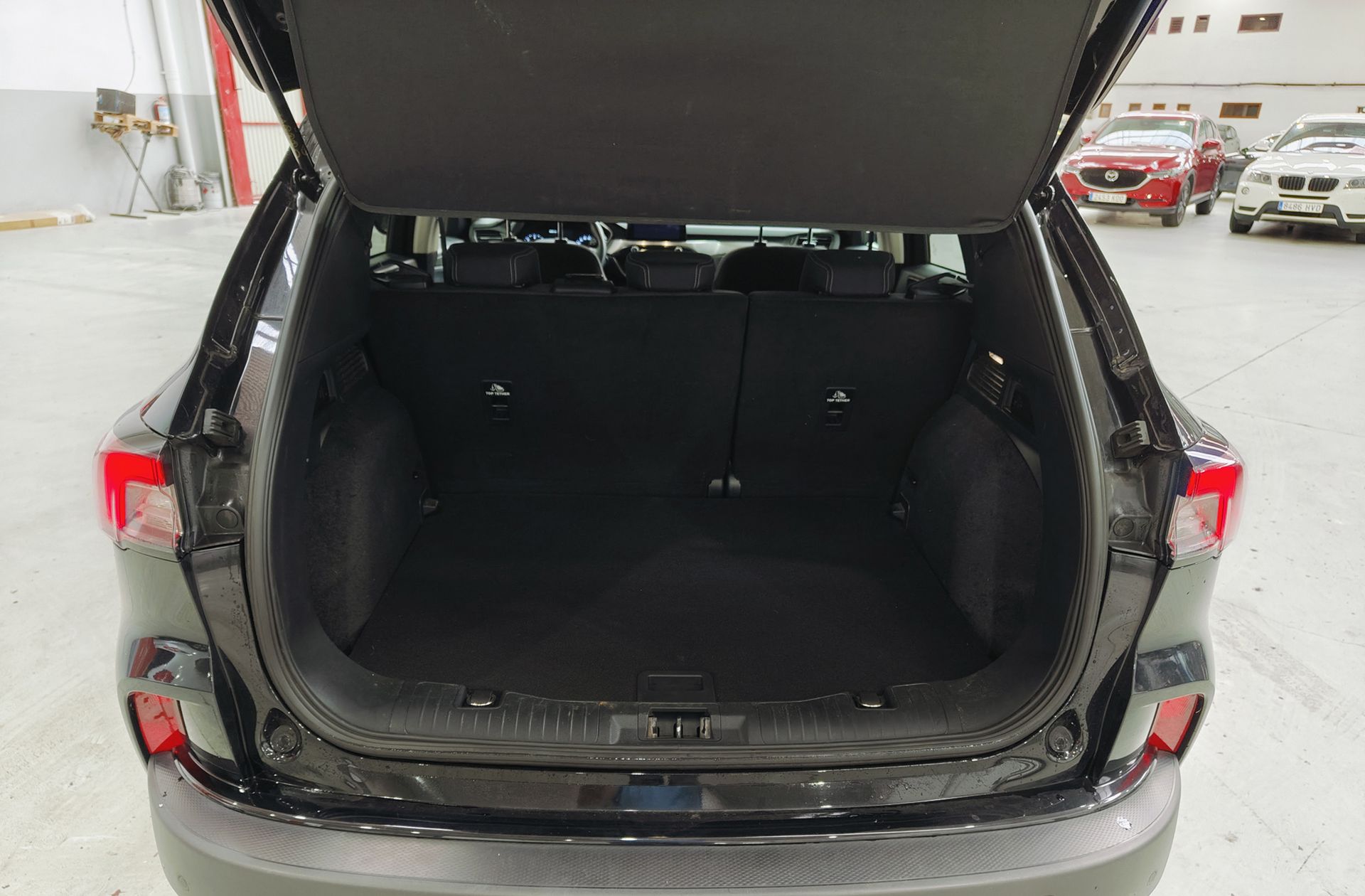 Ford Kuga 2.0 EcoBlue MHEV Titanium - foto 17