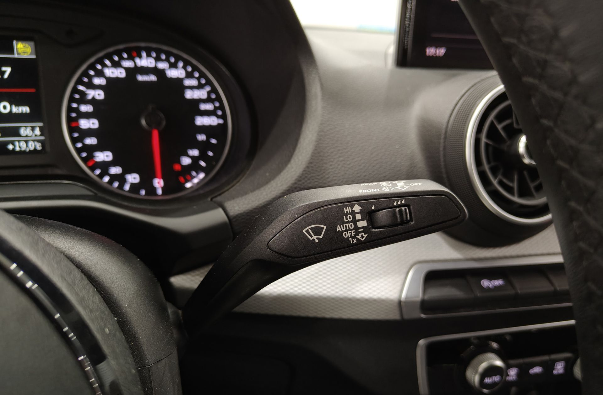 Audi Q2 Advanced 30 TDI - foto 26