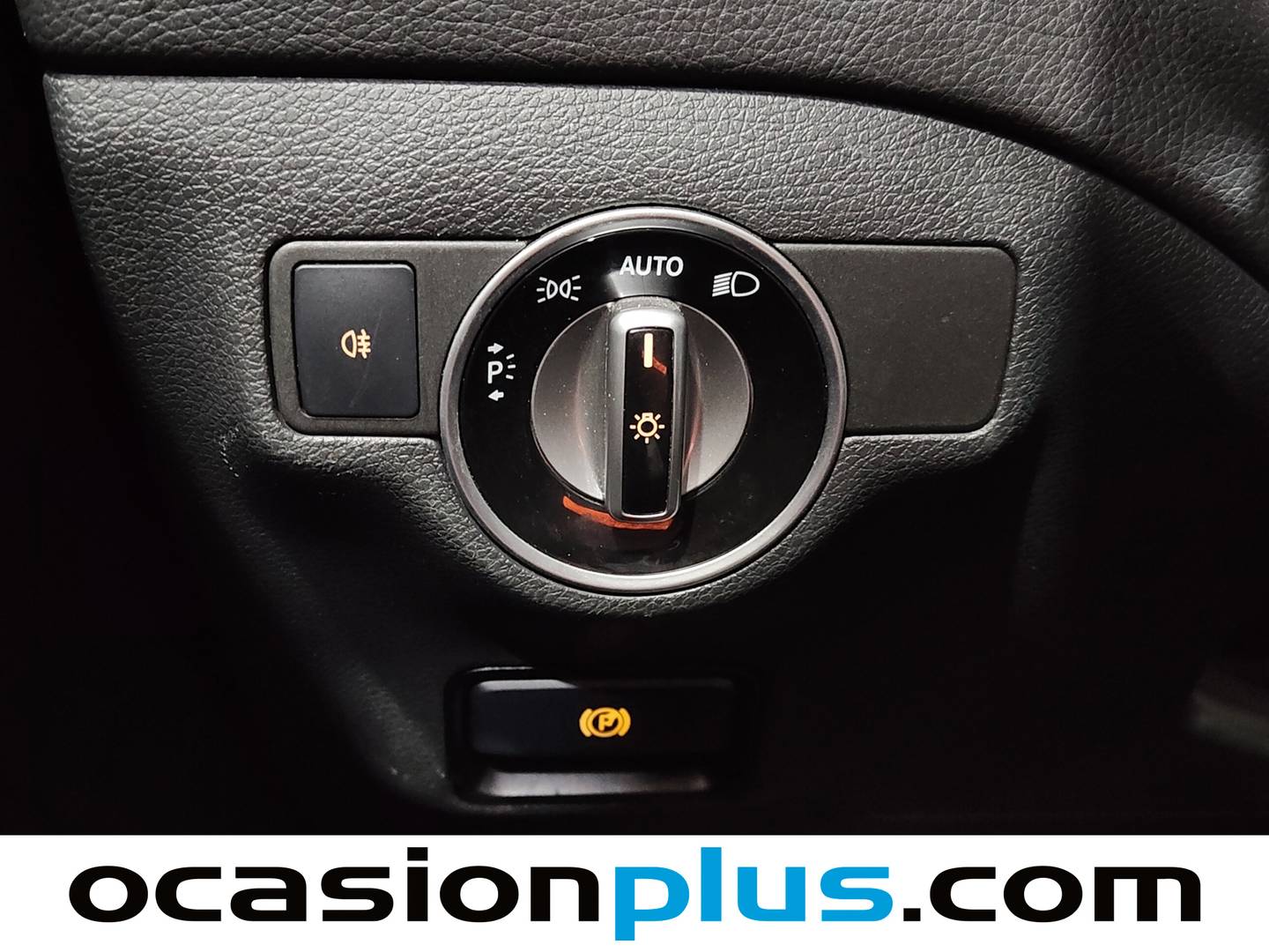 Foto Mercedes CLA Mercedes-Benz CLA Shooting Brake CLA 200 d Urban (136 CV)