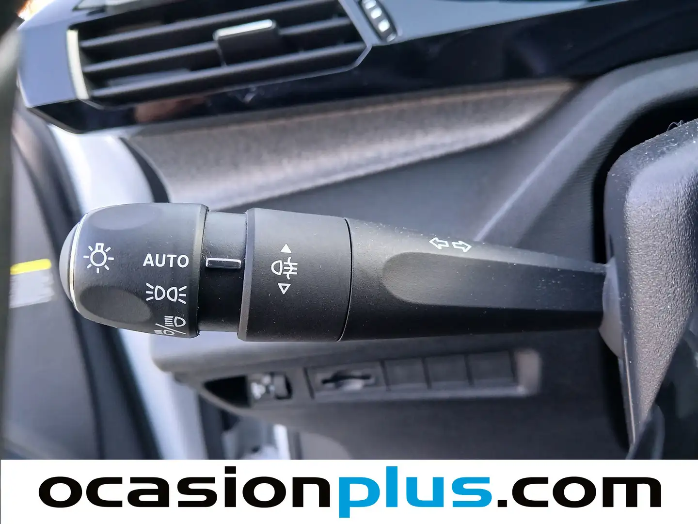 Foto Peugeot 308 Peugeot 308 Allure Hybrid eDCS6 (145 CV)