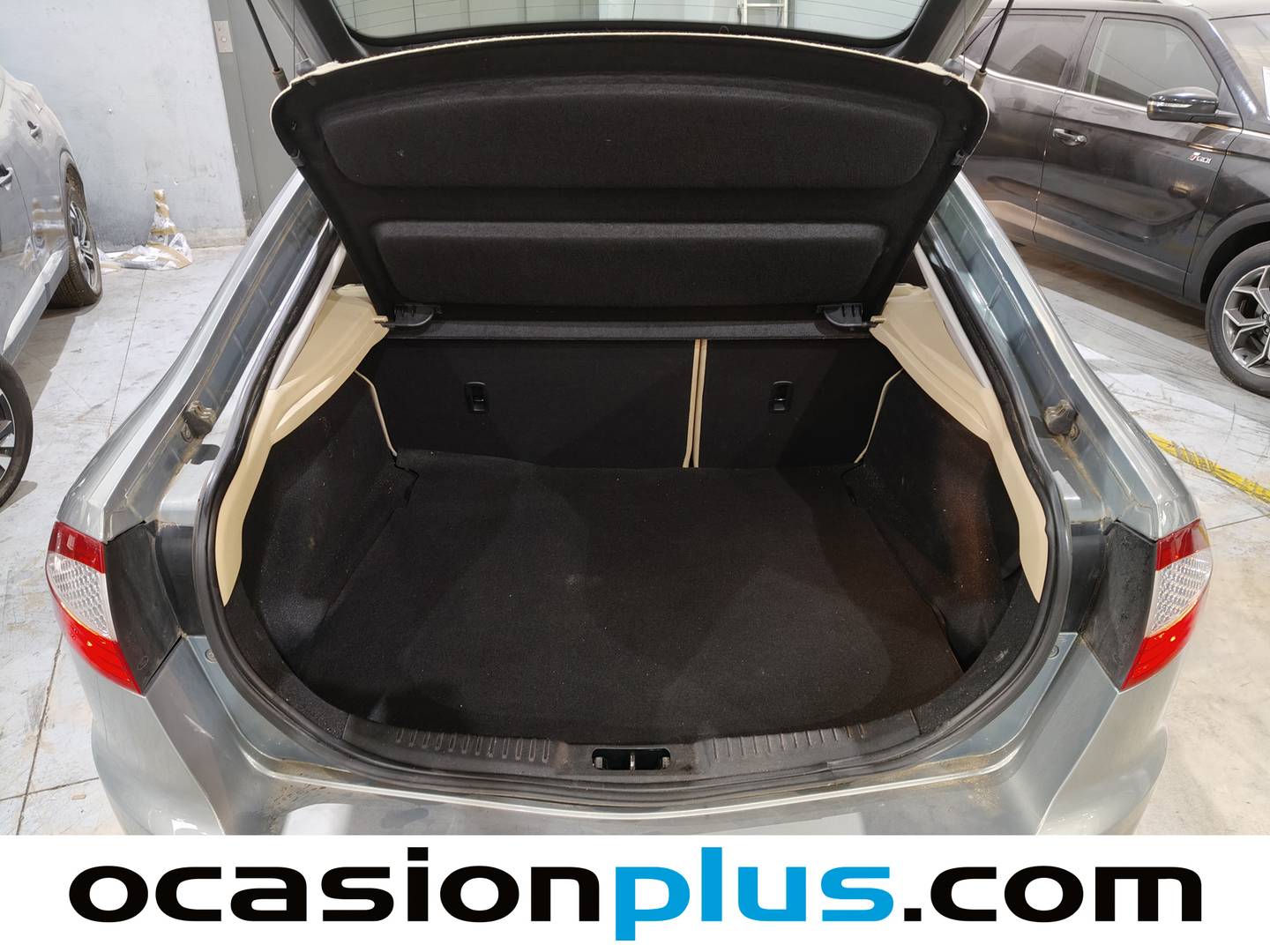Foto asientos delanteros Ford Mondeo Ford Mondeo 2.0 16v Ghia (145 CV)