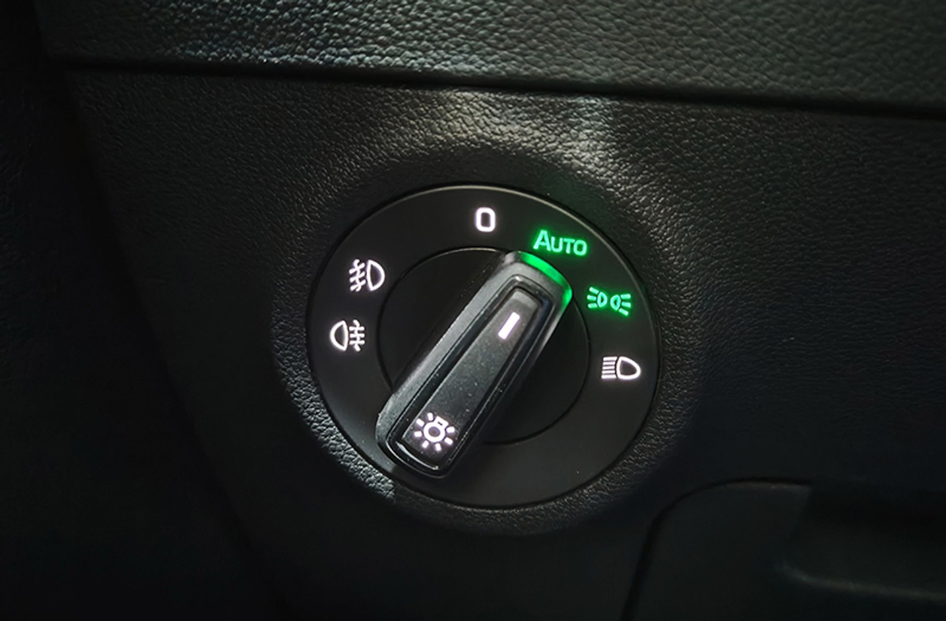 Škoda Karoq 1.0 TSI Ambition - foto 23
