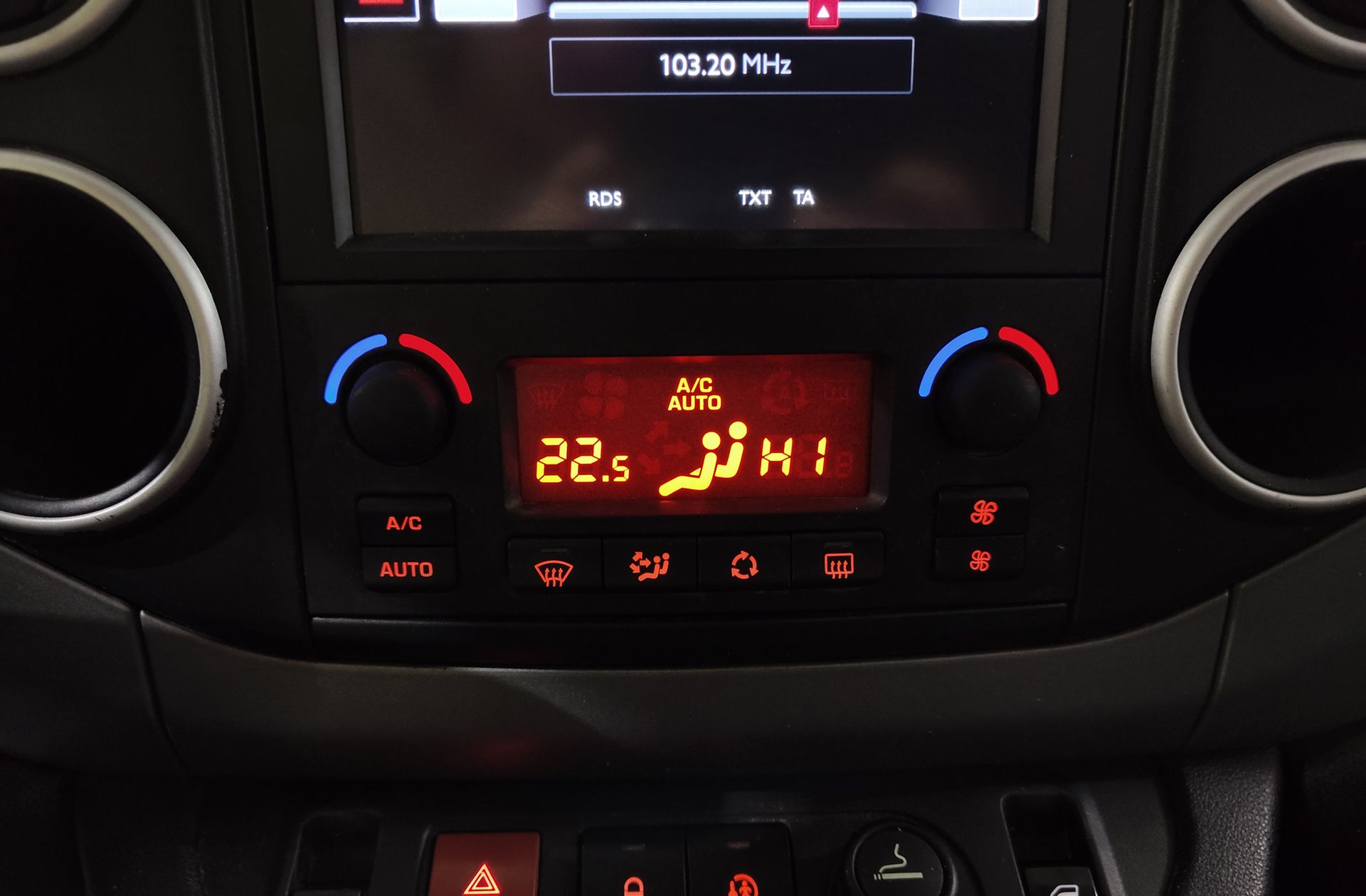 Citroën Berlingo Combi BlueHDi 100 Multispace 20 Aniversario - foto 26