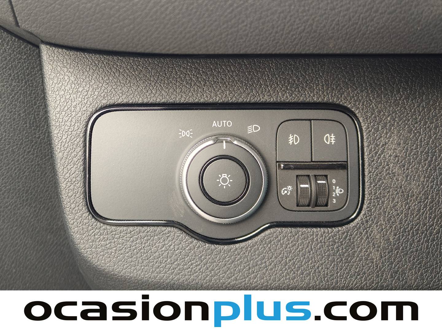 Extras y acabados del Mercedes Sprinter Mercedes-Benz Sprinter Furgón 315 CDI MEDIO 3.5T T. ALTO (150 CV)