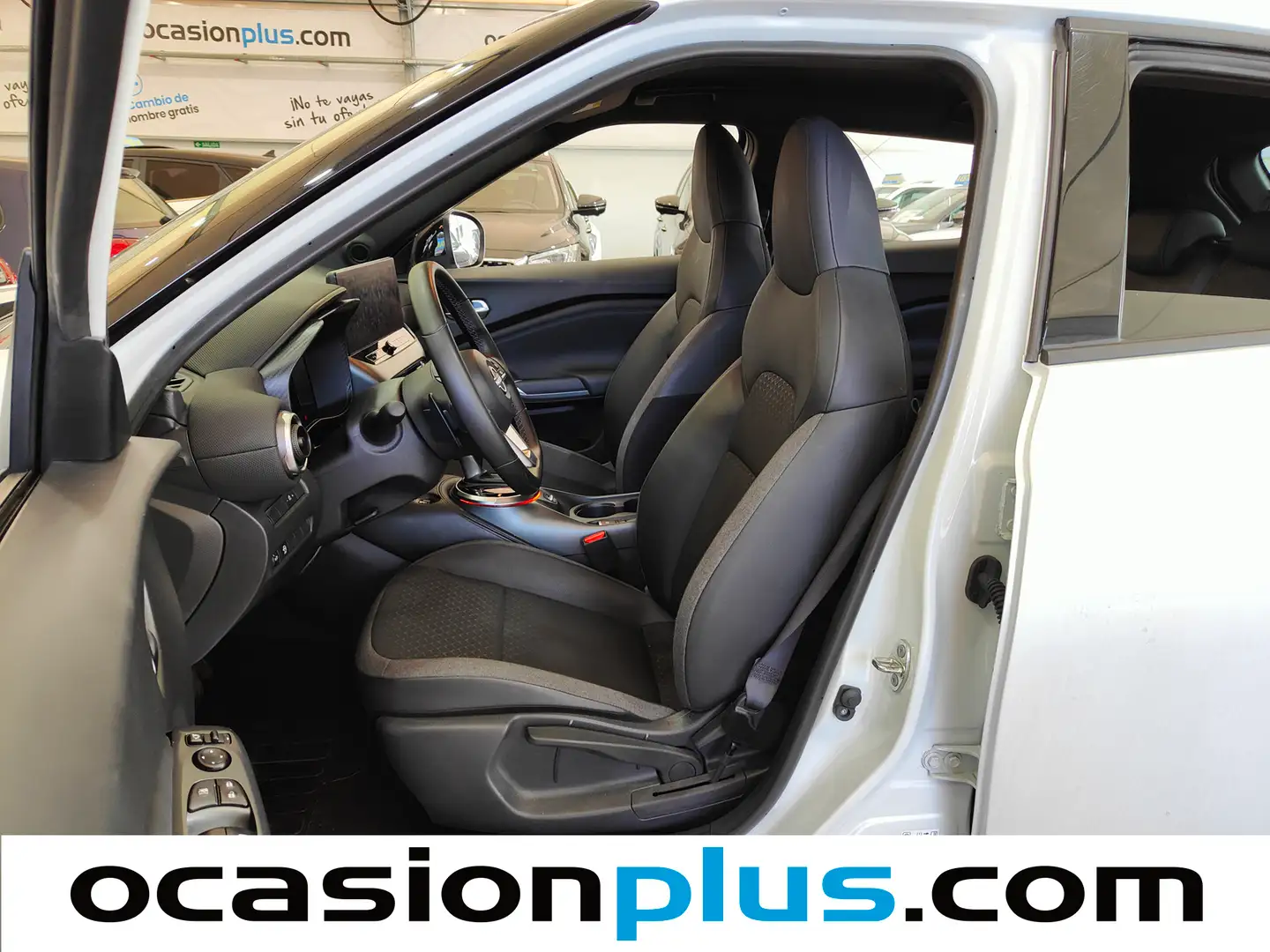 Foto Nissan JUKE Nissan Juke DIG-T N-Connecta 4x2 DCT (114 CV)