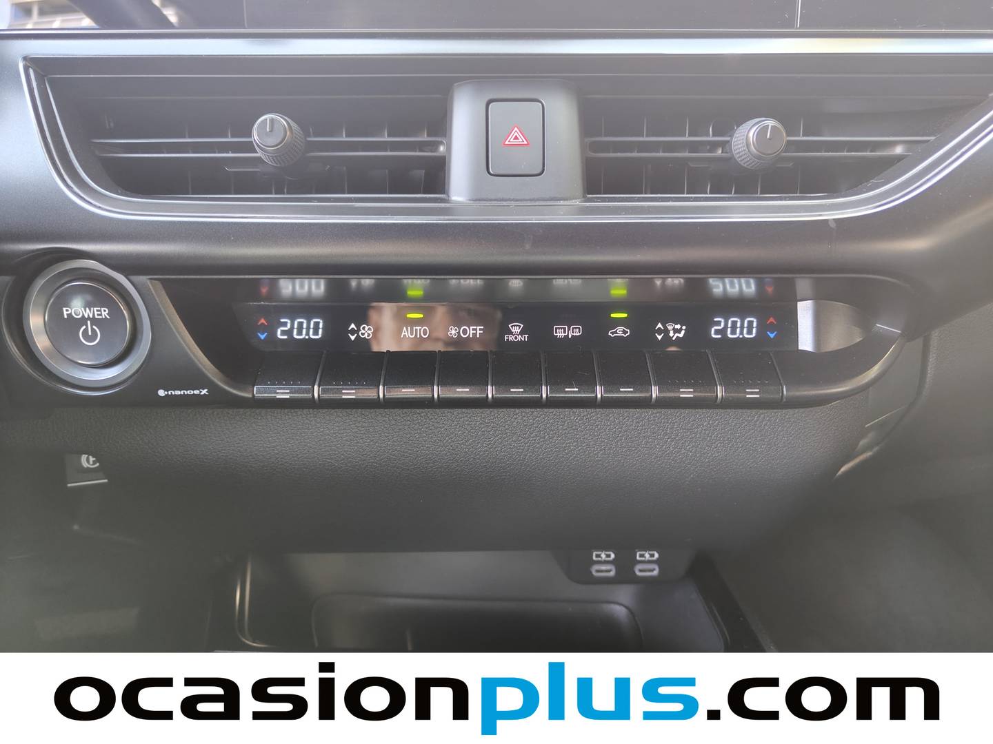 Foto Lexus UX Lexus UX 250h Business 2WD (184 CV)