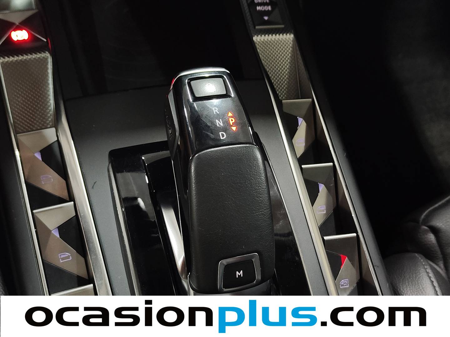 Foto DS DS 3 Crossback DS DS3 Crossback PureTech 130 Grand Chic EAT8 (130 CV)