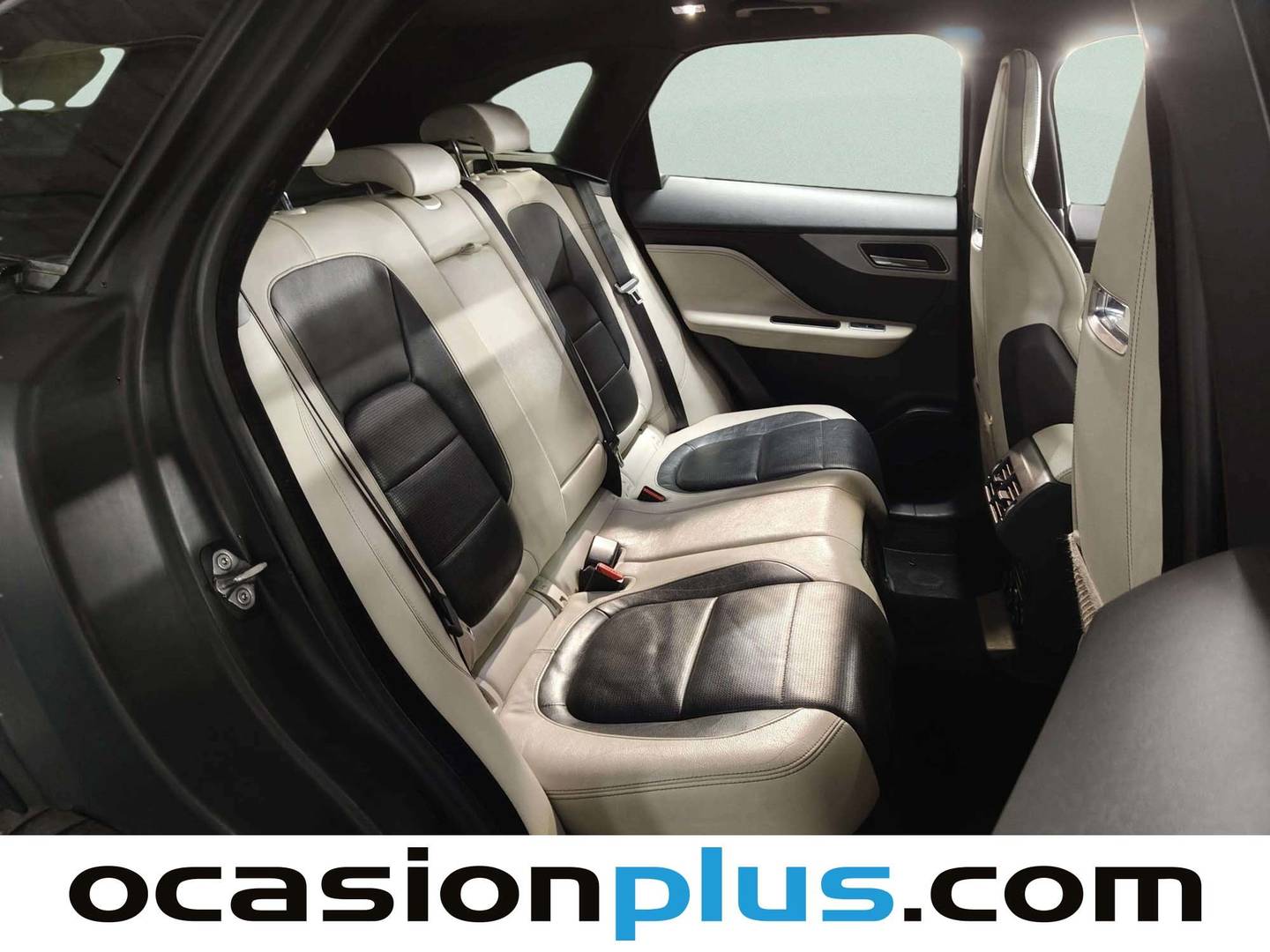 Foto Jaguar F-Pace Jaguar F-PACE 2.0T i4 R-Sport AWD Auto 221 kW (300 CV)