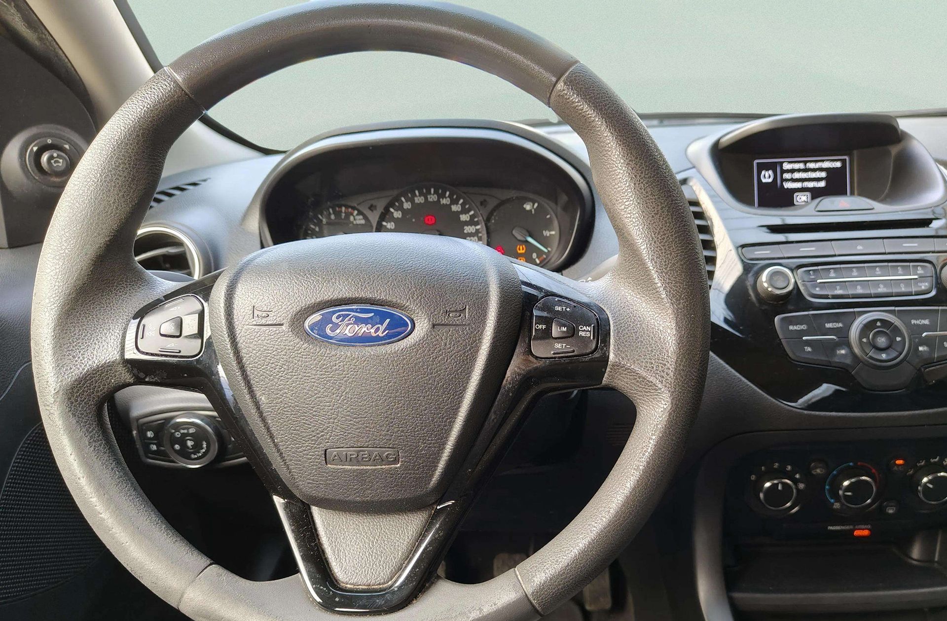 Ford Ka+ 1.2 Ti-VCT Ultimate - foto 19