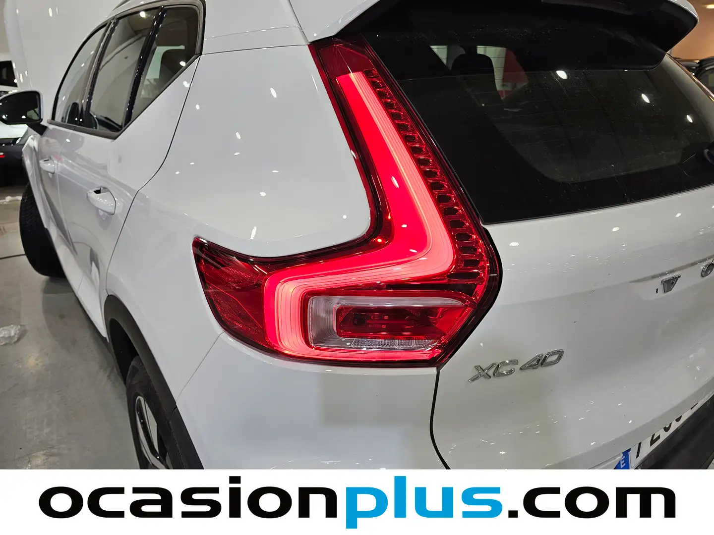 Foto Volvo XC40 Volvo XC40 B3 G Momentum Pro Auto (163 CV)