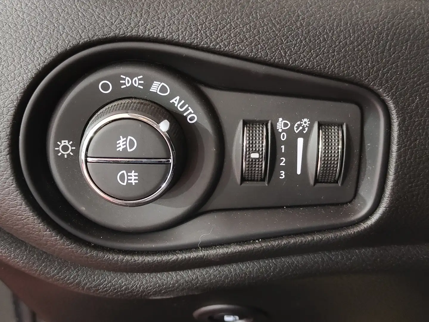 Foto Jeep Renegade Jeep Renegade 1.3 PHEV Trailhawk AWD AT (240 CV)