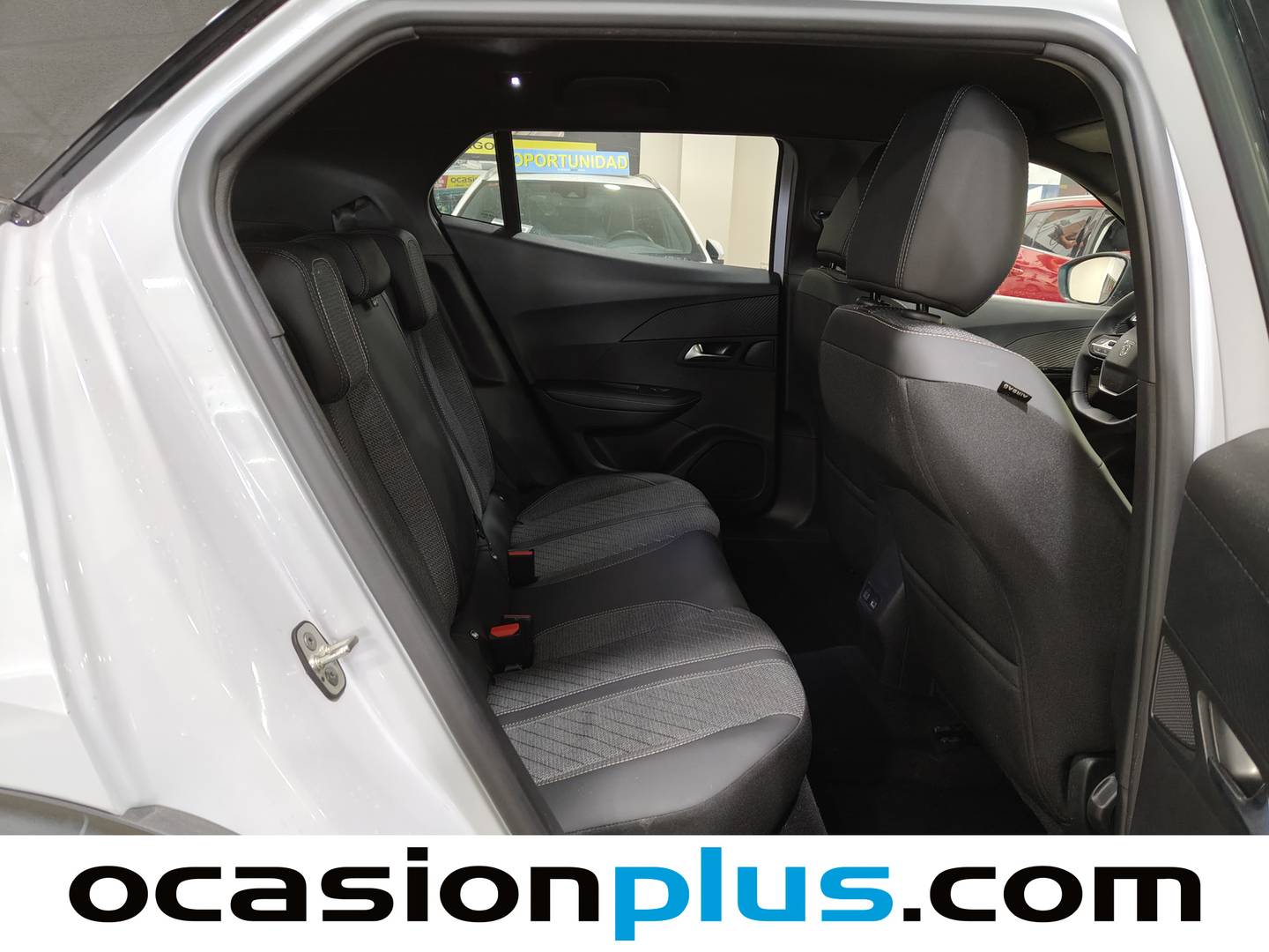 Peugeot 2008 Peugeot 2008 Allure Hybrid eDCS6 (145 CV) híbrido