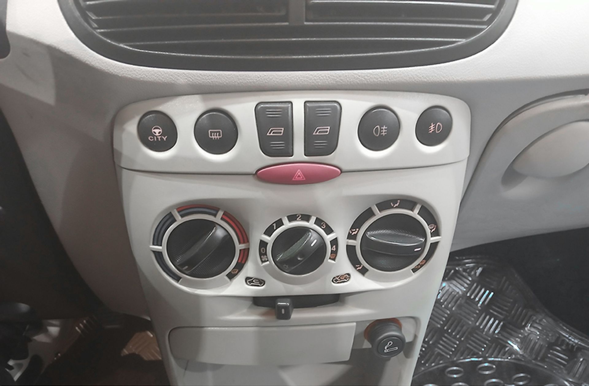 Fiat Punto 1.2 Active - foto 20