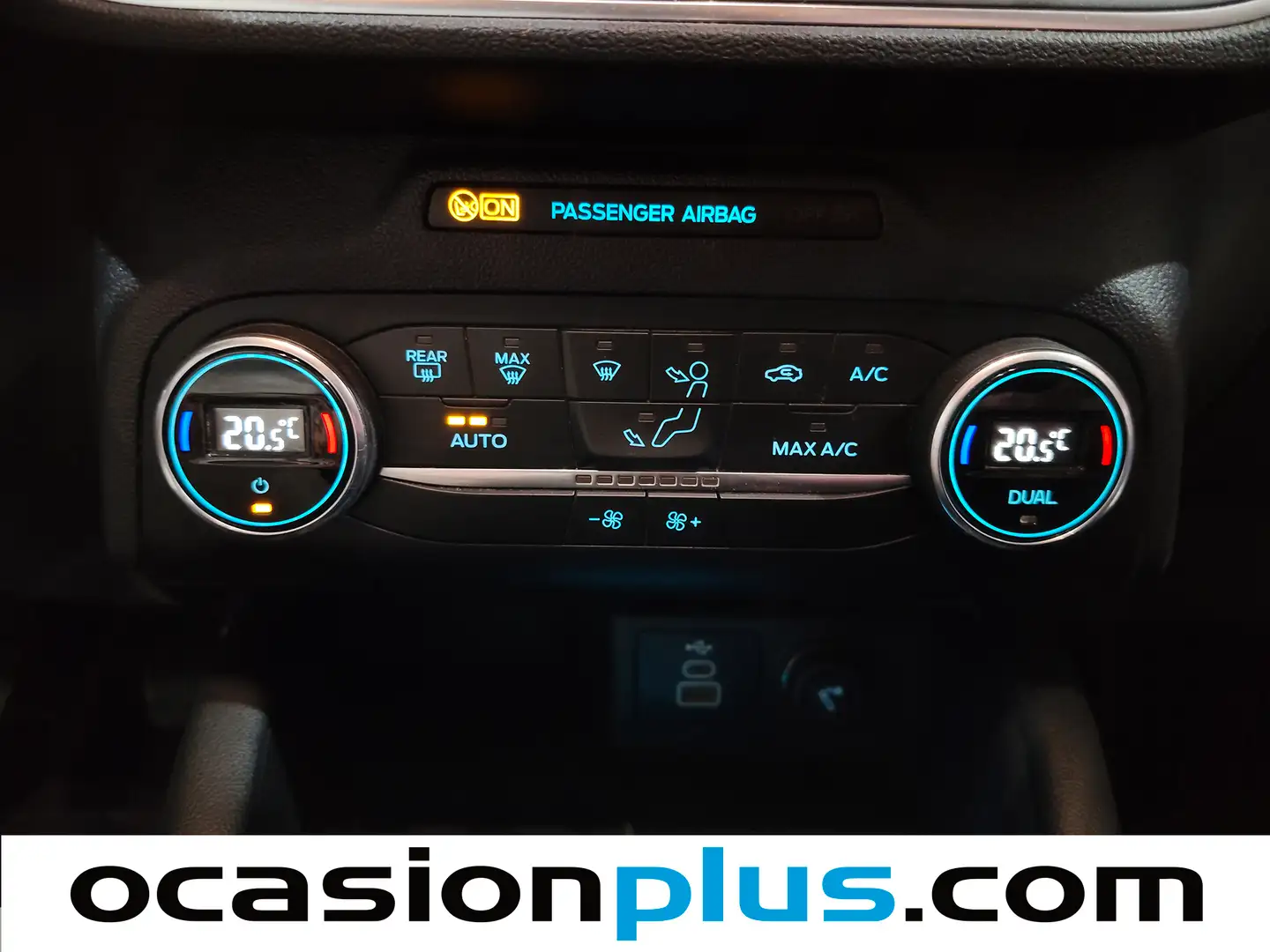 Foto Ford Kuga Ford Kuga 1.5 EcoBlue Titanium Auto (120 CV)