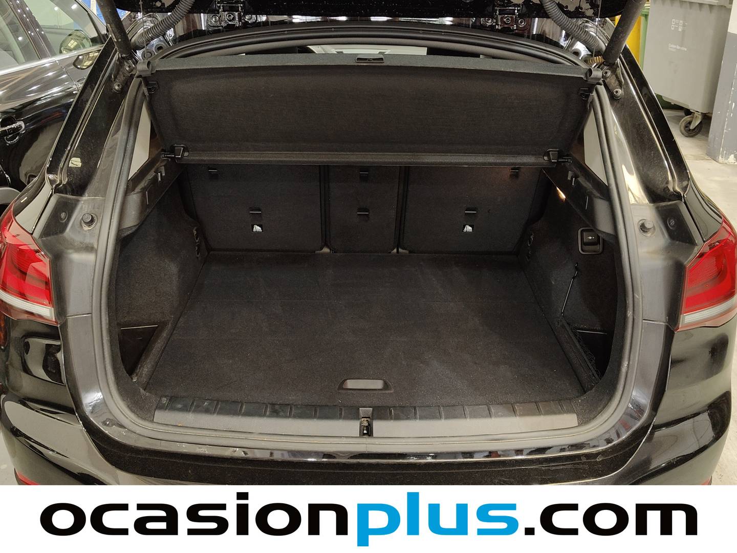 Fotos maletero BMW X1 BMW X1 sDrive18d (150 CV)