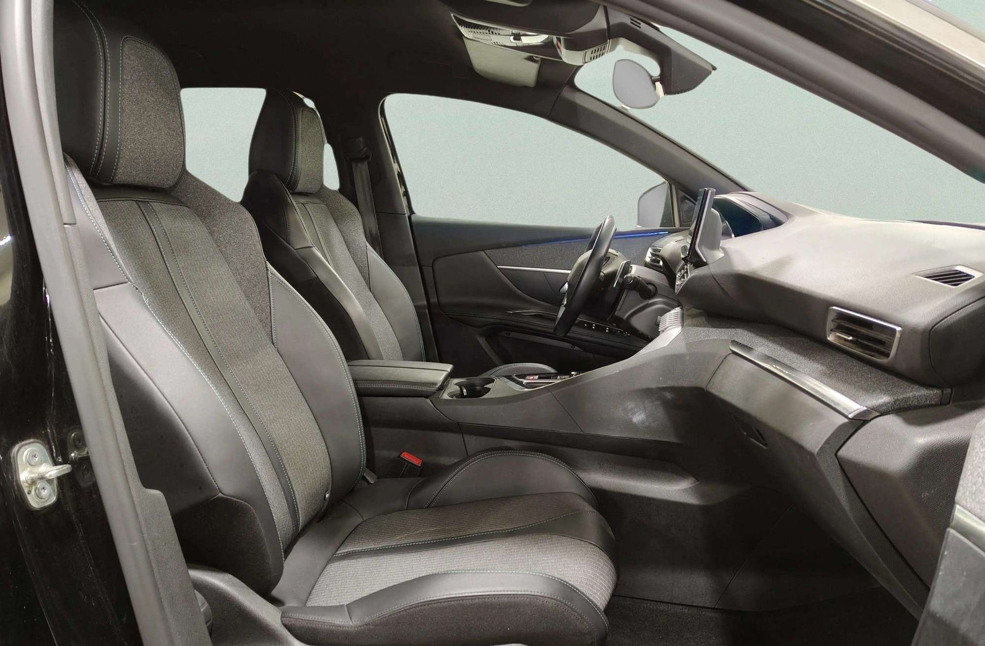 Peugeot 3008 300 Allure Pack e-EAT8 - foto 19
