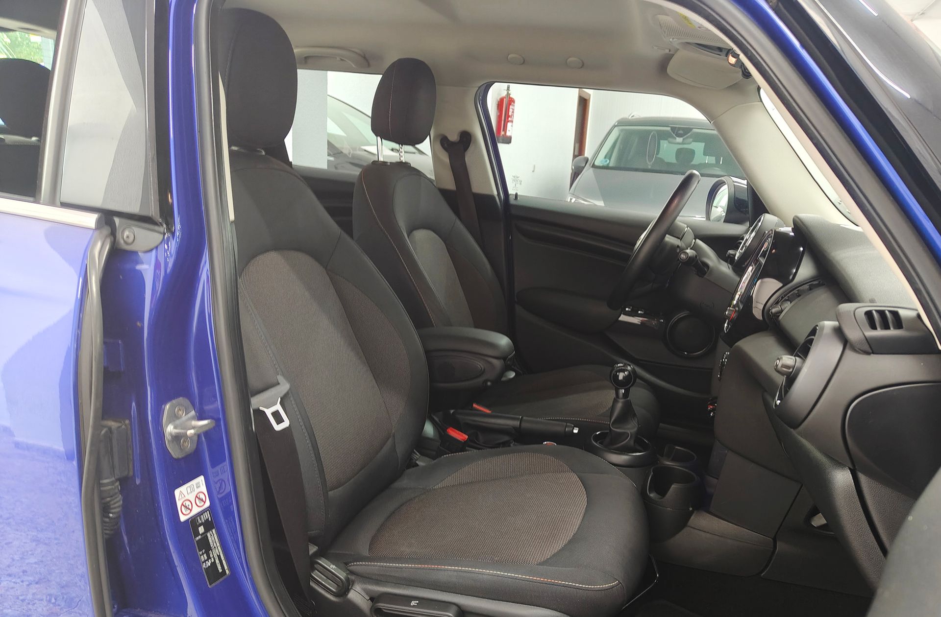 MINI Cooper One D - foto 16