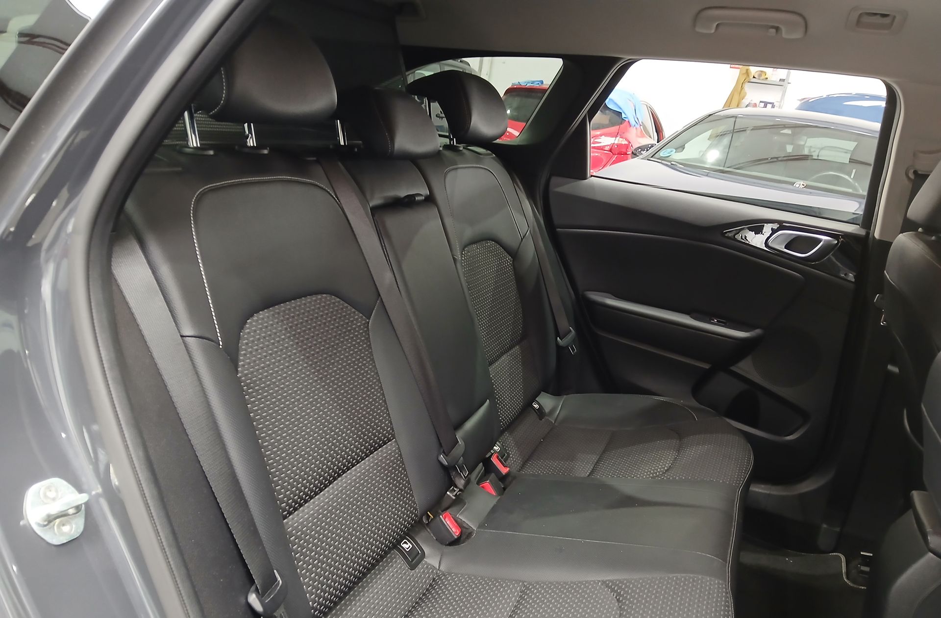 Kia Ceed Tourer 1.6 MHEV Tech DCT - foto 16