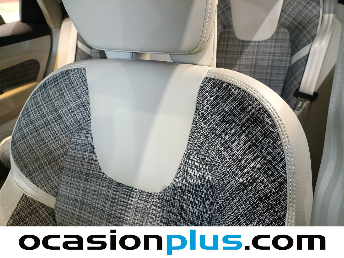 Accesorios del Volvo XC60 Volvo XC60 D4 Momentum Auto (190 CV)