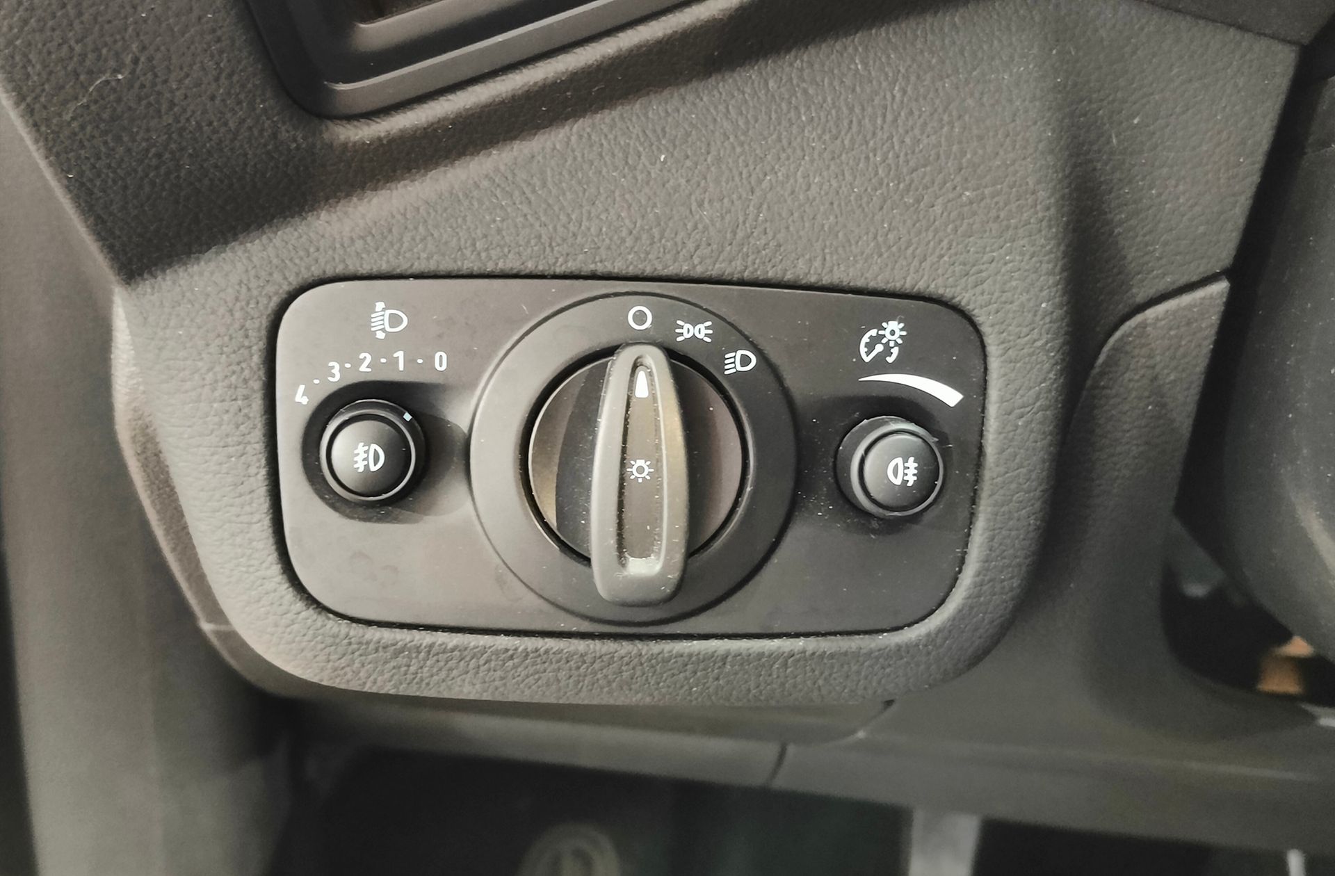 Ford C-Max 1.0 EcoBoost Trend+ - foto 7