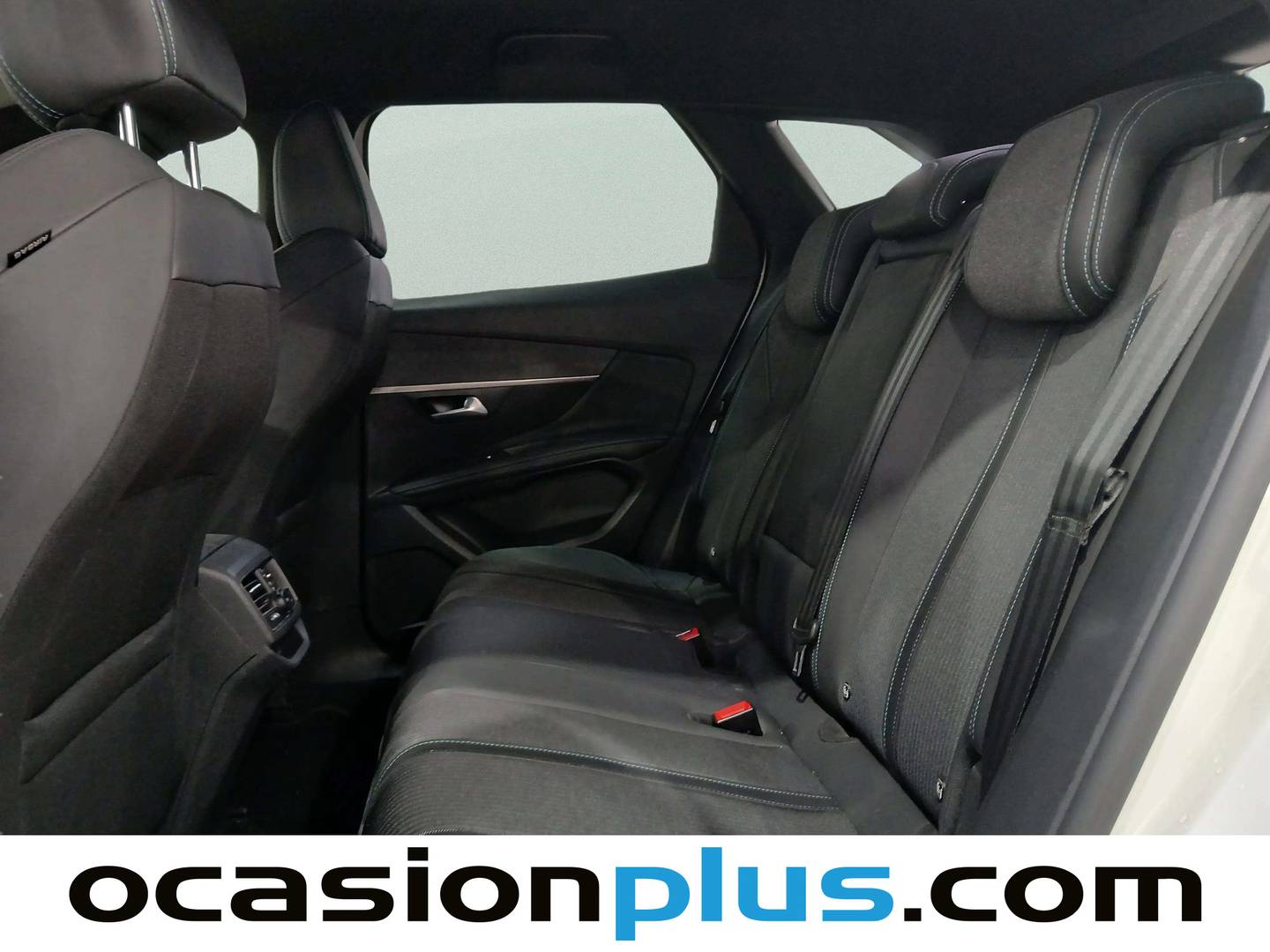 Foto asientos traseros Peugeot 3008 Peugeot 3008 PureTech 130 S&S Allure Pack EAT8 (130 CV)