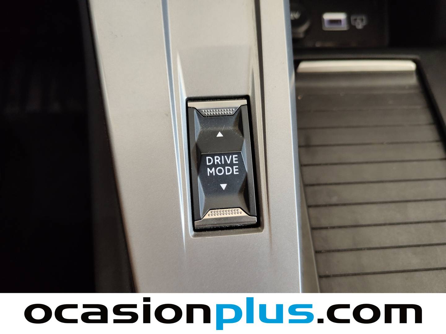 Foto Peugeot 408 Peugeot 408 Puretech 130 Allure Pack EAT8 (130 CV)