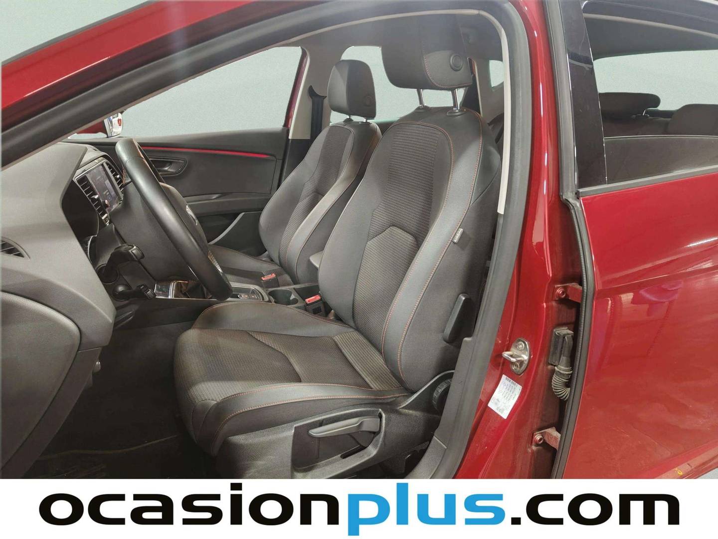 Foto asientos delanteros Seat León Seat León 1.5 TSI S&S FR (150 CV)