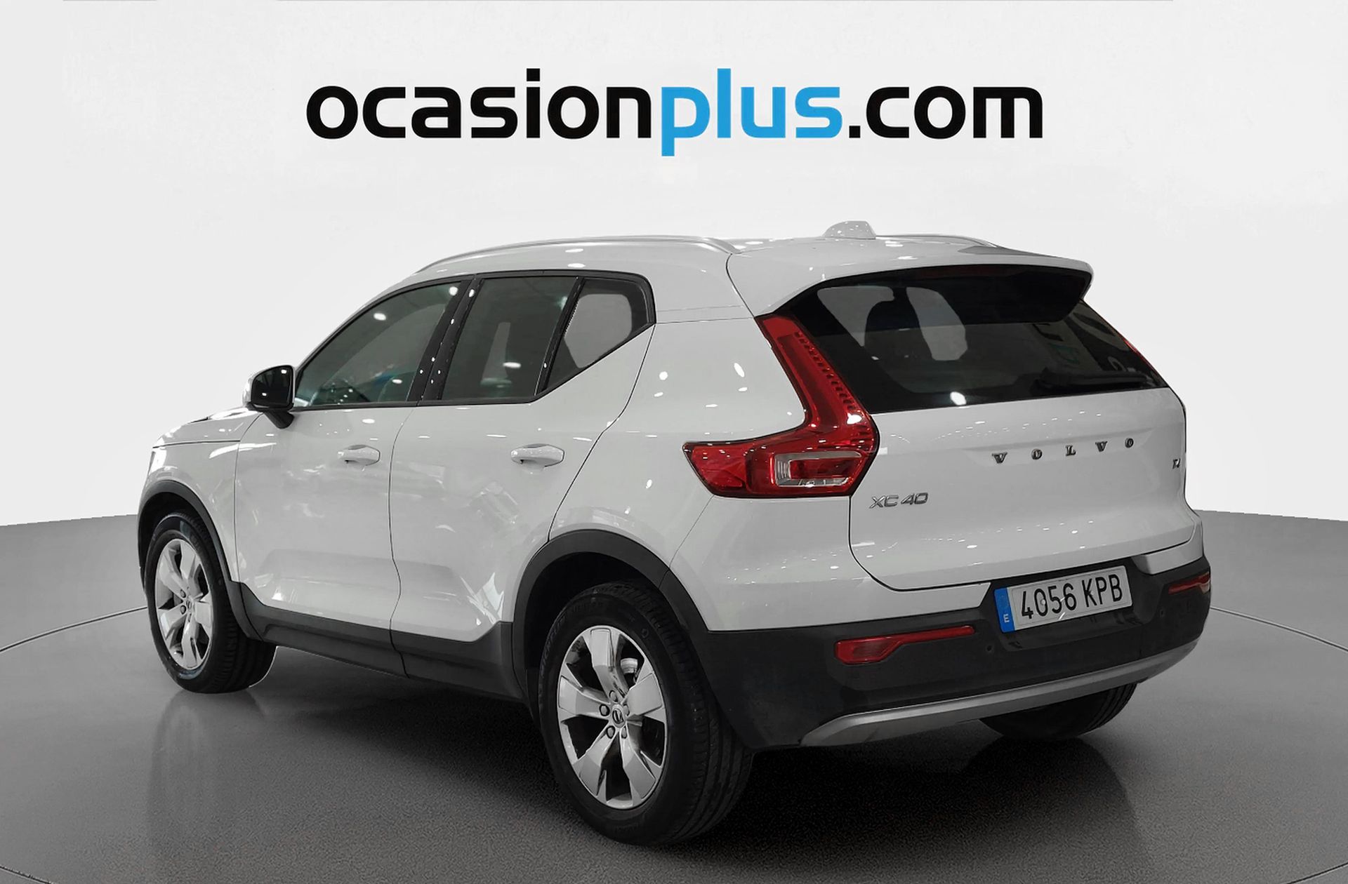 Volvo XC40 T4 Momentum - foto 3