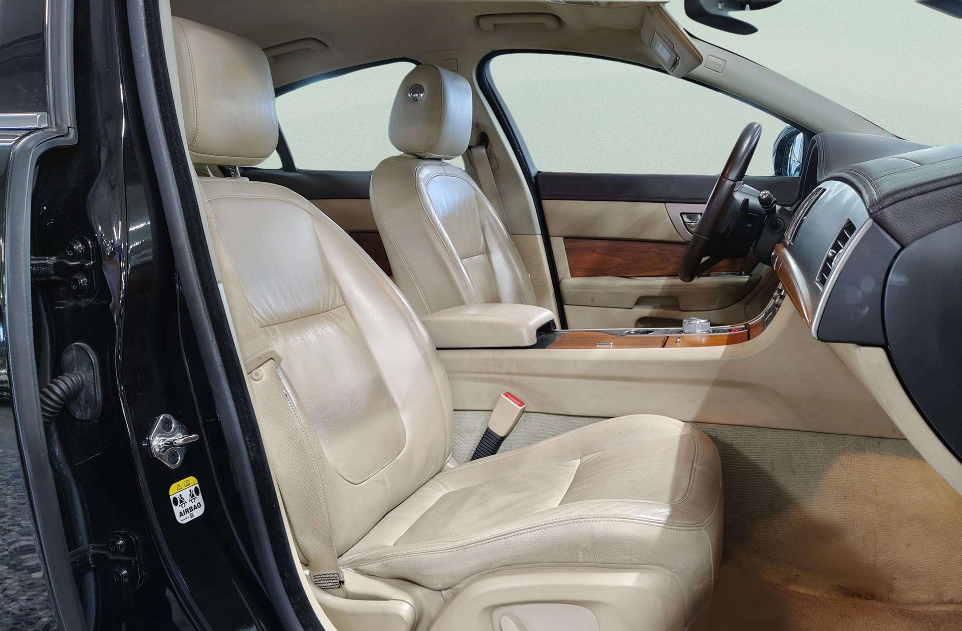 Jaguar XF 3.0 V6 Luxury - foto 15