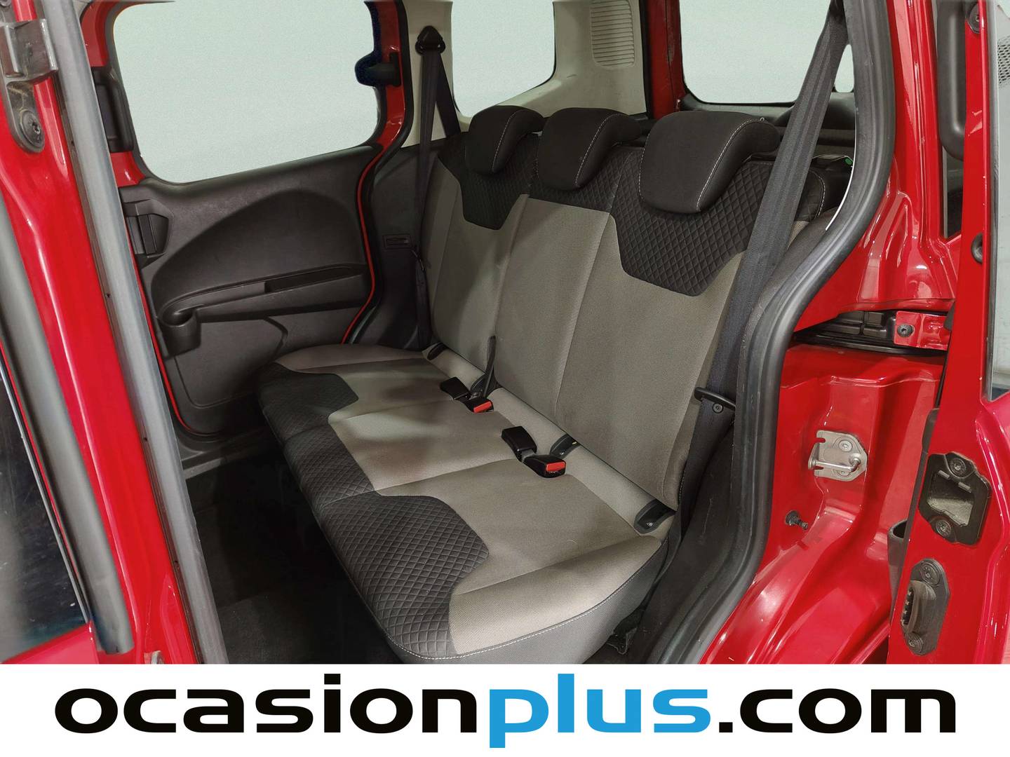 Foto asientos traseros Ford Tourneo Courier Ford Tourneo Courier 1.5 TDCi Sport (100 CV)