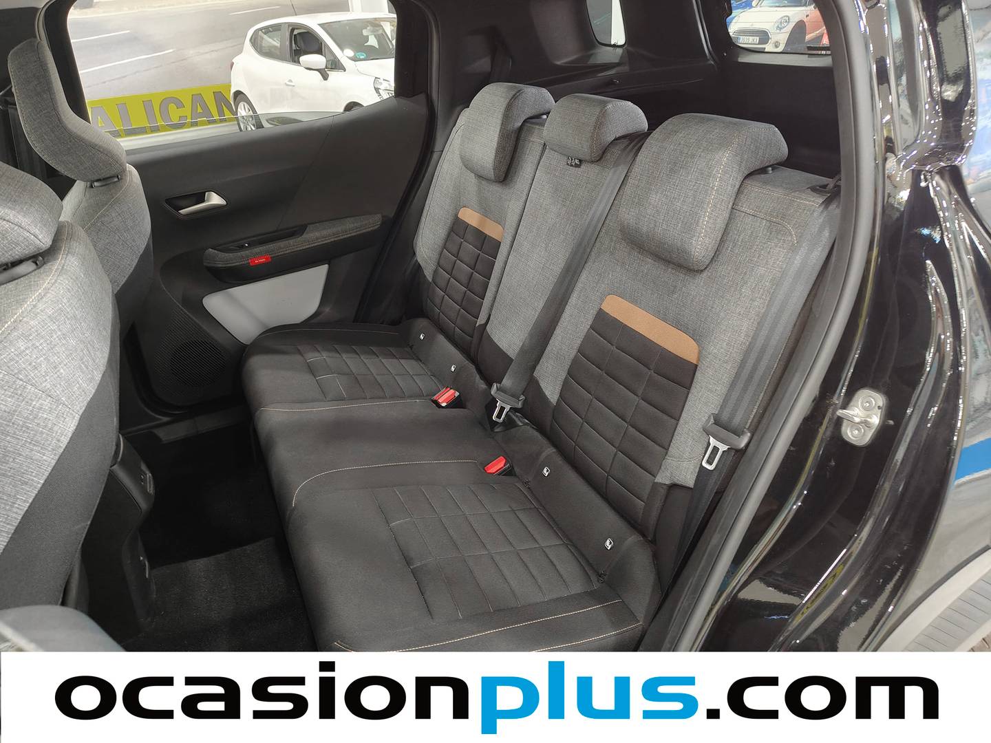 Foto asientos traseros Citroën C3 Aircross Citroën C3 Aircross Hybrid 145 Plus e-DCS6 (145 CV)