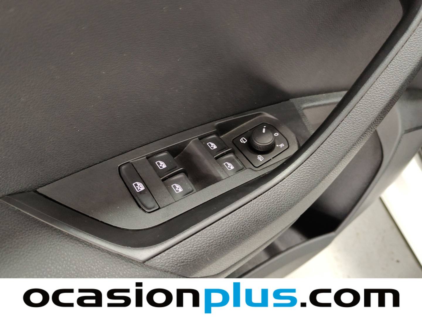 Foto Skoda Karoq Skoda Karoq 1.5 TSI ACT Ambition DSG (150 CV)