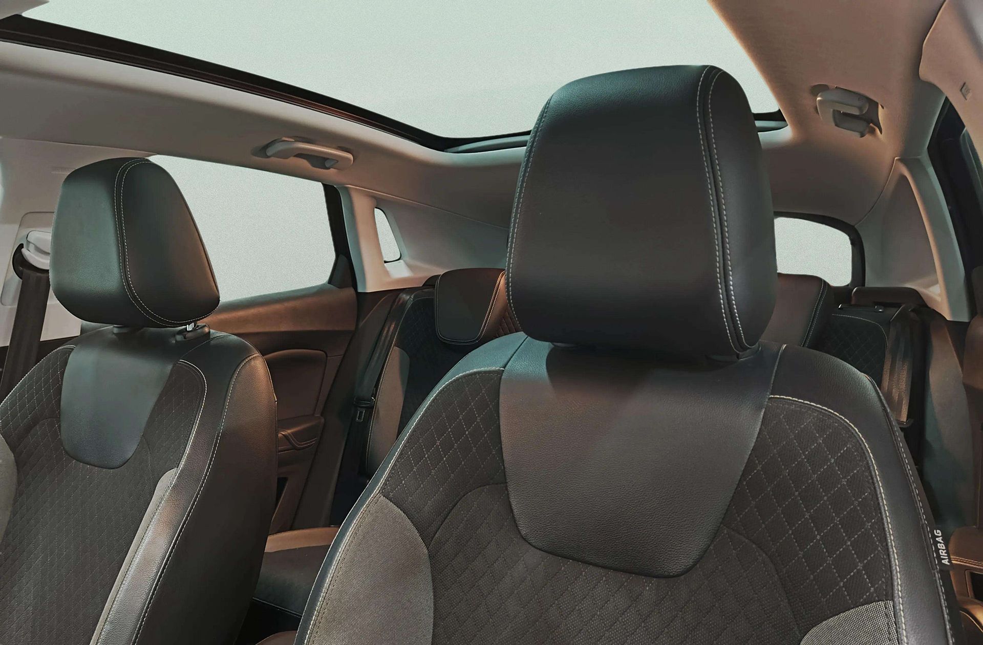 Opel Grandland 1.6 CDTi Excellence - foto 8