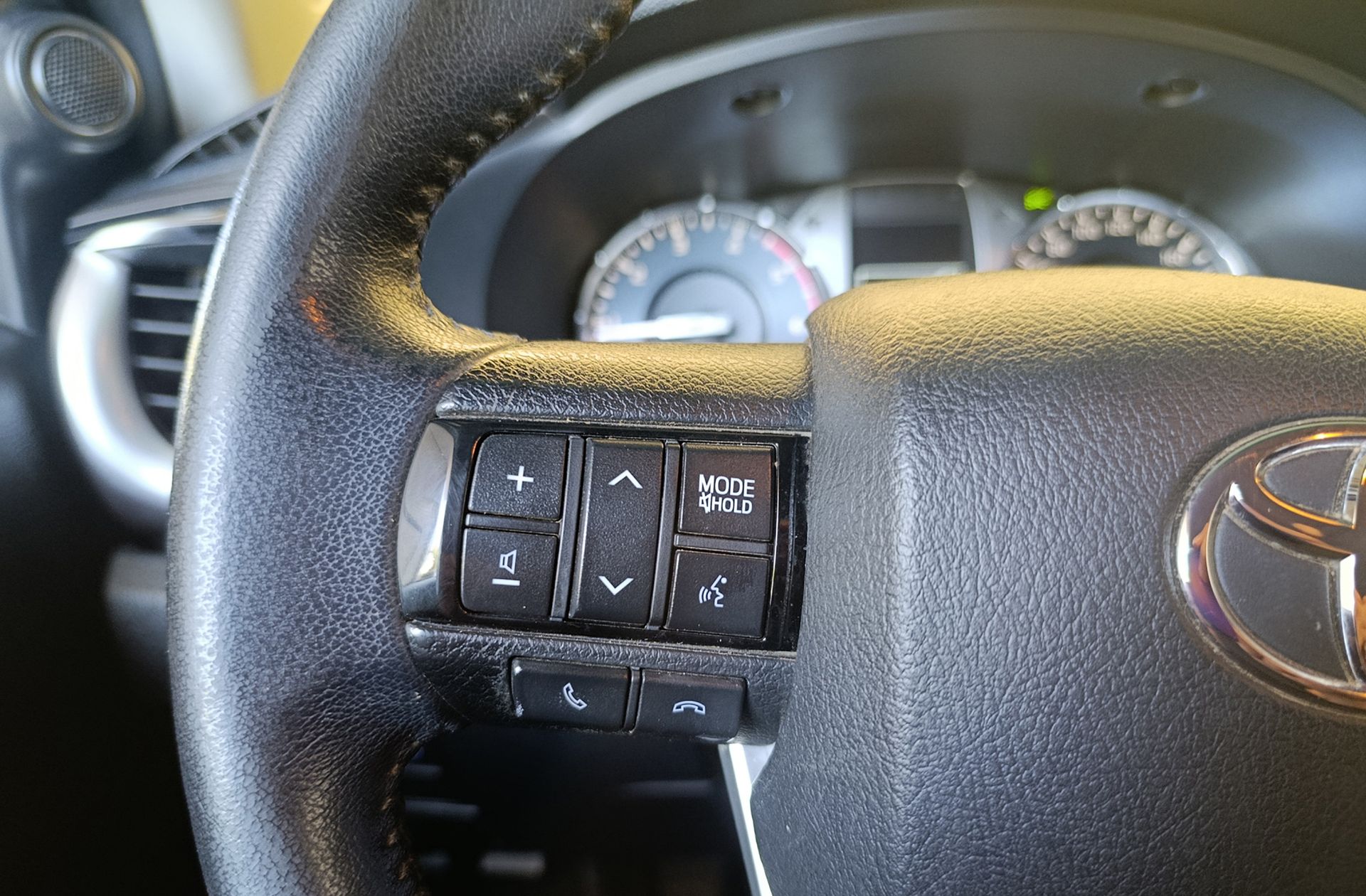Toyota Hilux 2.4 D-4D Doble Cabina GX - foto 24