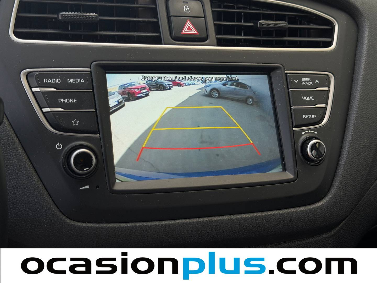 Extras y acabados del Hyundai i20 Hyundai i20 1.2 MPI Essence LE (75 CV)