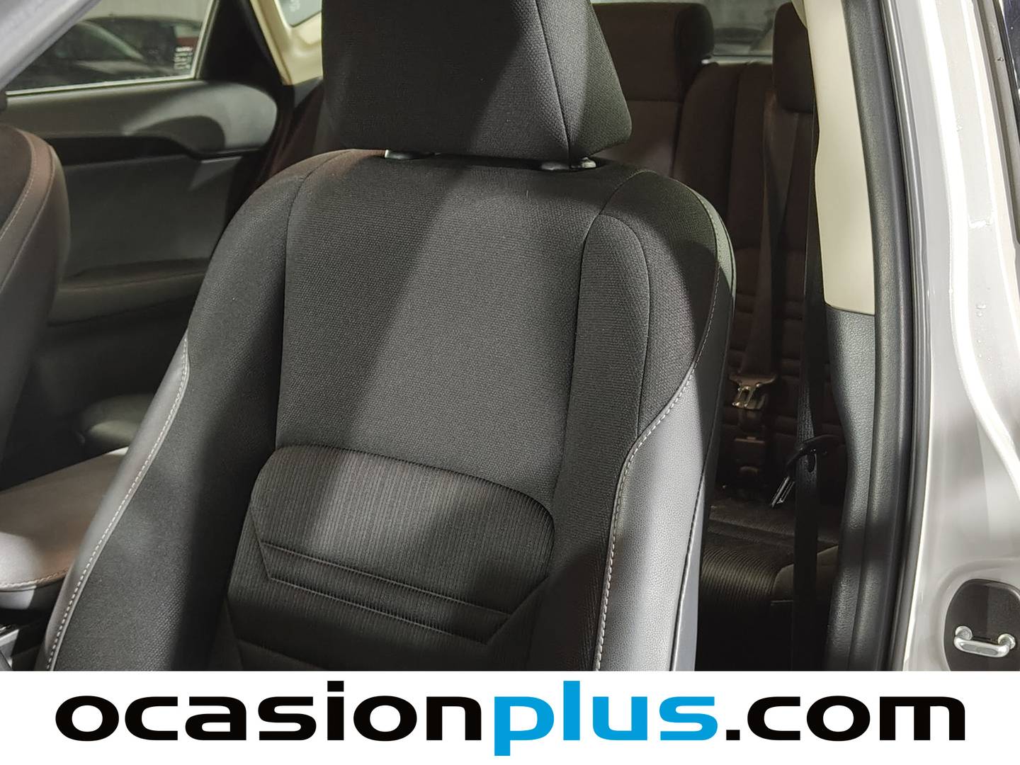 Foto Lexus NX Lexus NX 300h Business 2WD (197 CV)