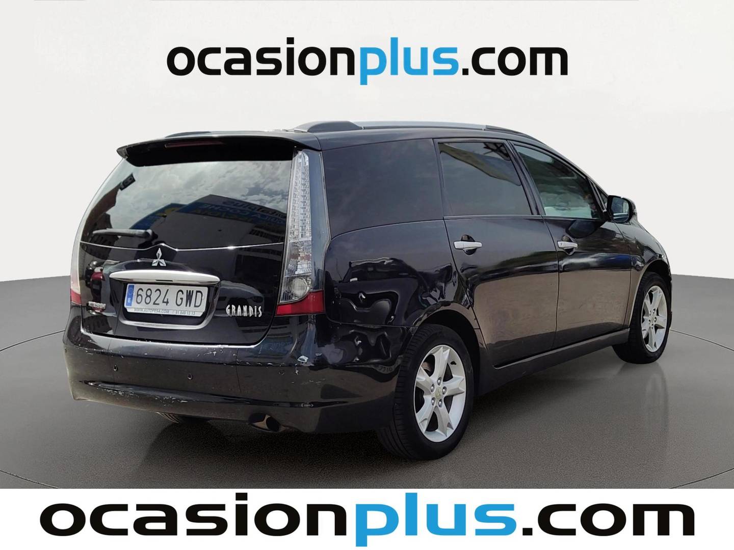 Foto trasera Mitsubishi Grandis Mitsubishi Grandis 2.0 DI-D Challenge (136 CV) derecha