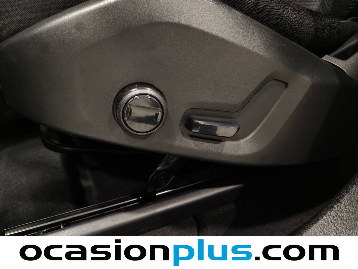 Acabados Volvo XC60 Volvo XC60 B4 D Momentum Auto (197 CV)